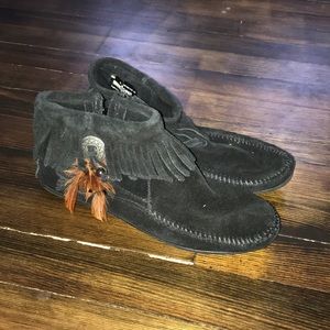 Minnetonka Suede Concho Bootie NWOT